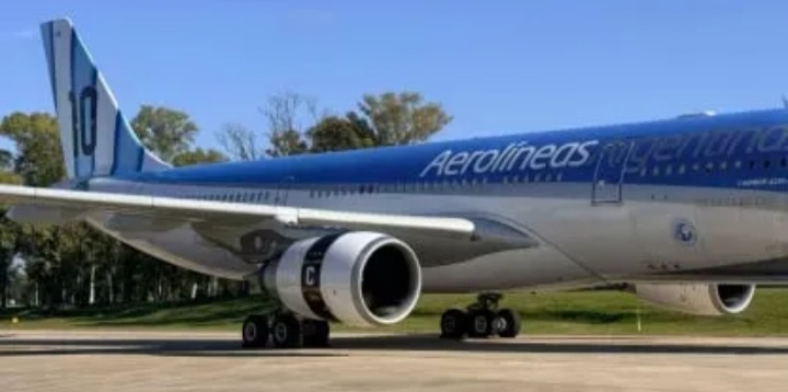 El avi&oacute;n inspirado en la Selecci&oacute;n que present&oacute; Aerol&iacute;neas Argentinas para el Mundial