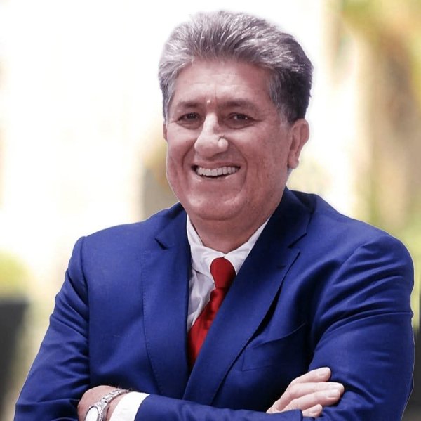 Hoy, 1&deg; de Mayo, quiero abrazar con el coraz&oacute;n a cada trabajador y trabajadora