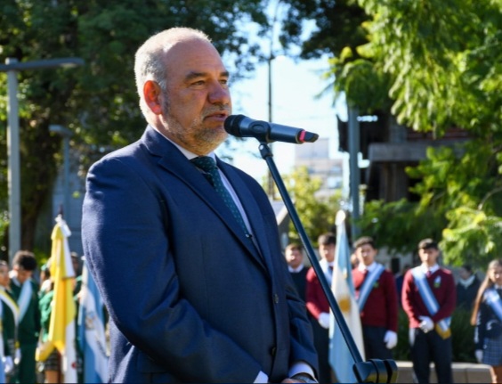 En el D&iacute;a del Himno, Polich revaloriz&oacute; el ejercicio de mantener viva la historia argentina