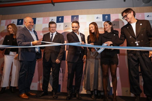 Corrientes inaugur&oacute; la octava edici&oacute;n de ArteCo en el MACC
