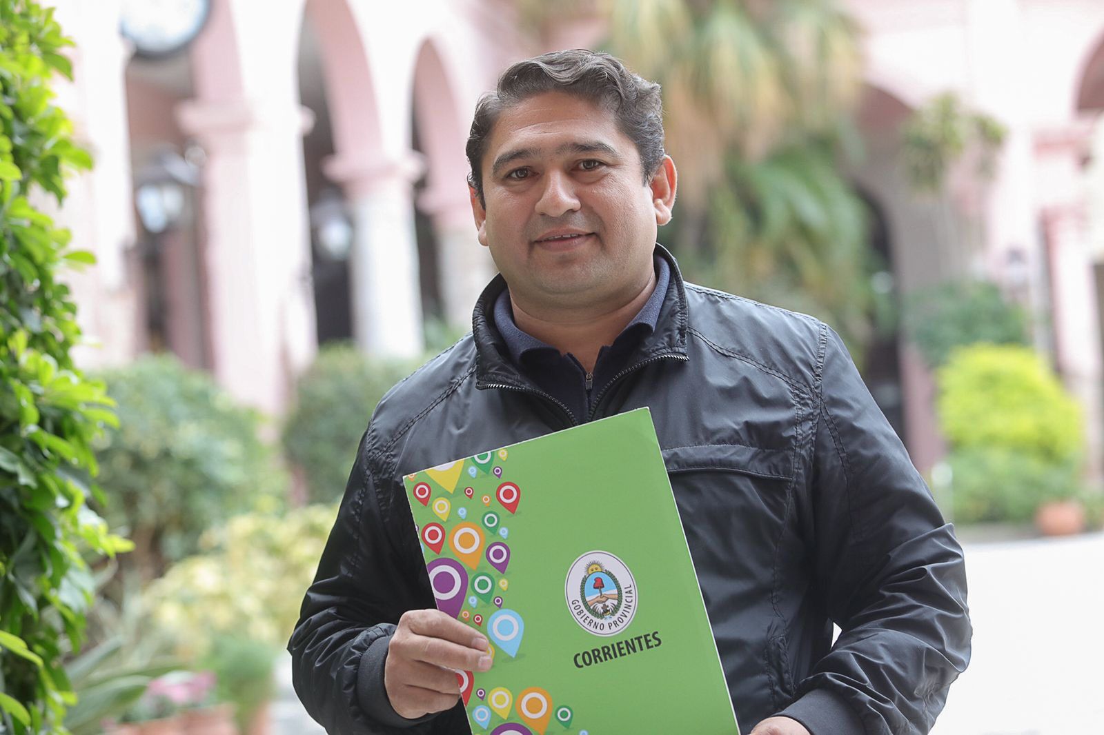 Vald&eacute;s design&oacute; al comisionado interventor de El Caim&aacute;n