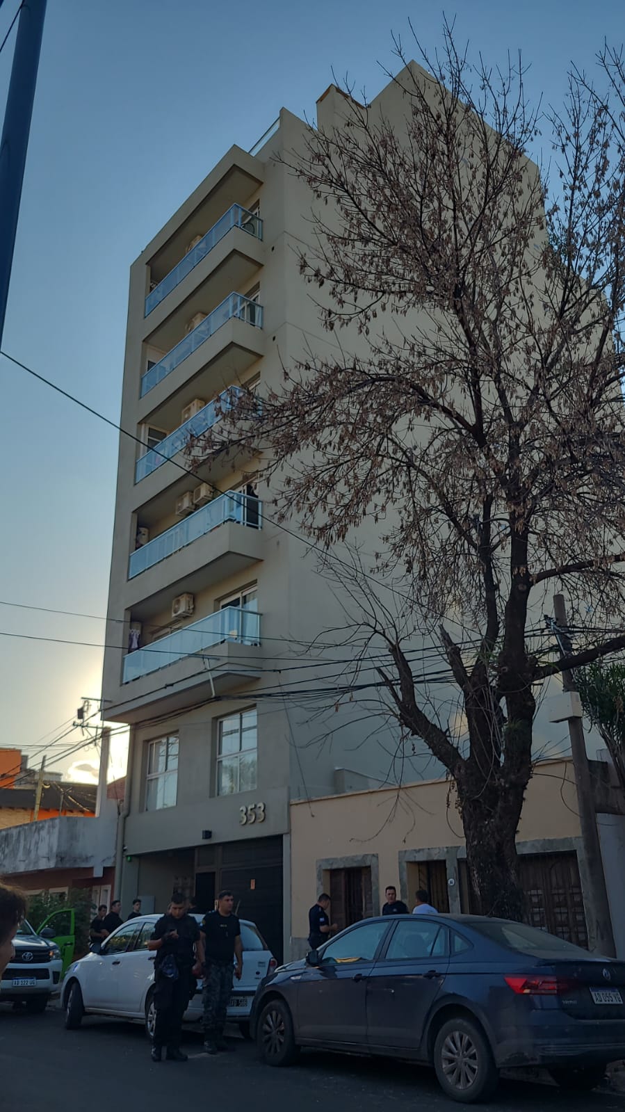 Una mujer se arrojo de un octavo piso y fallecio al instante 