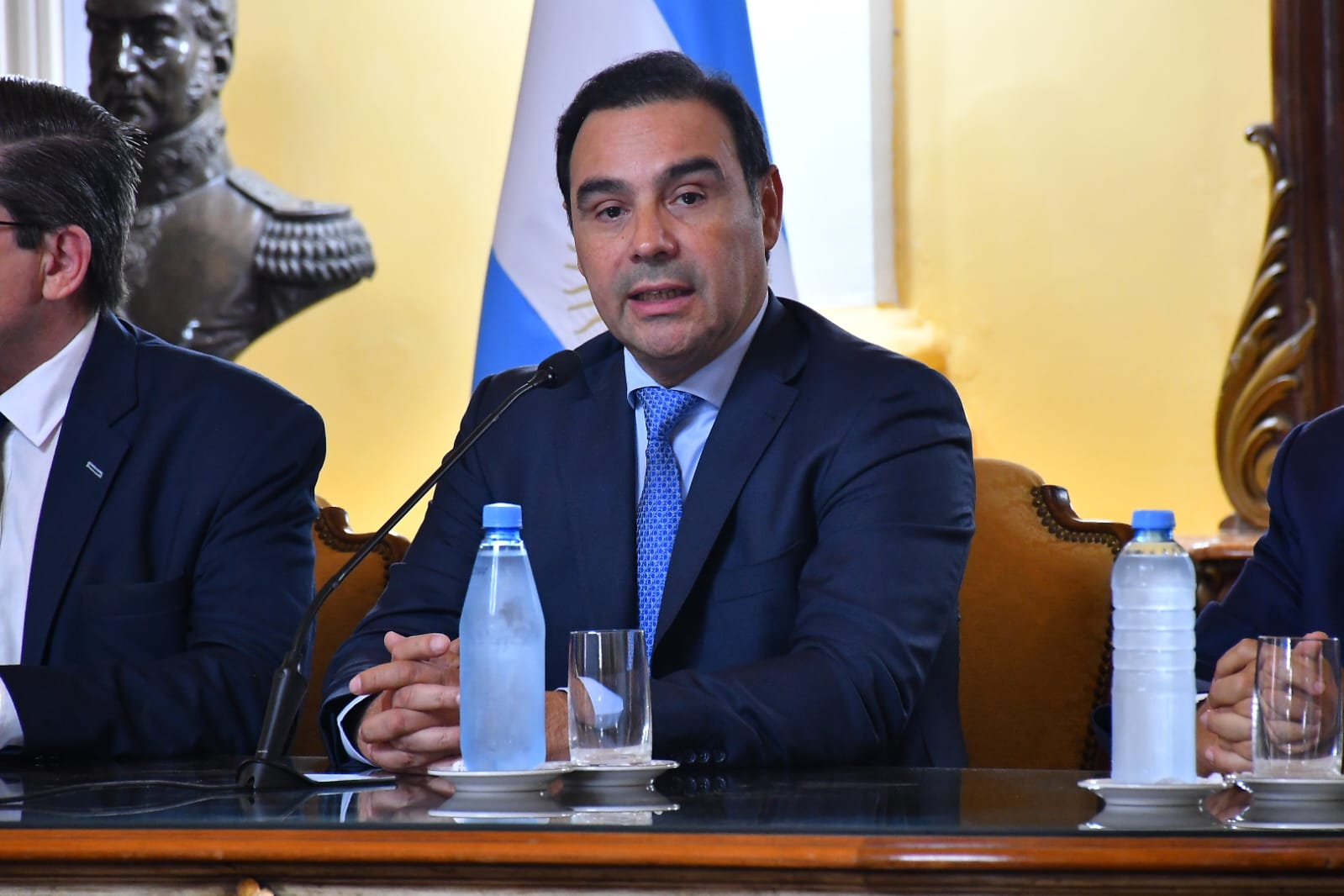 Vald&eacute;s denunci&oacute; que prefectura paraguaya agredi&oacute; soberan&iacute;a argentina en costa correntina
