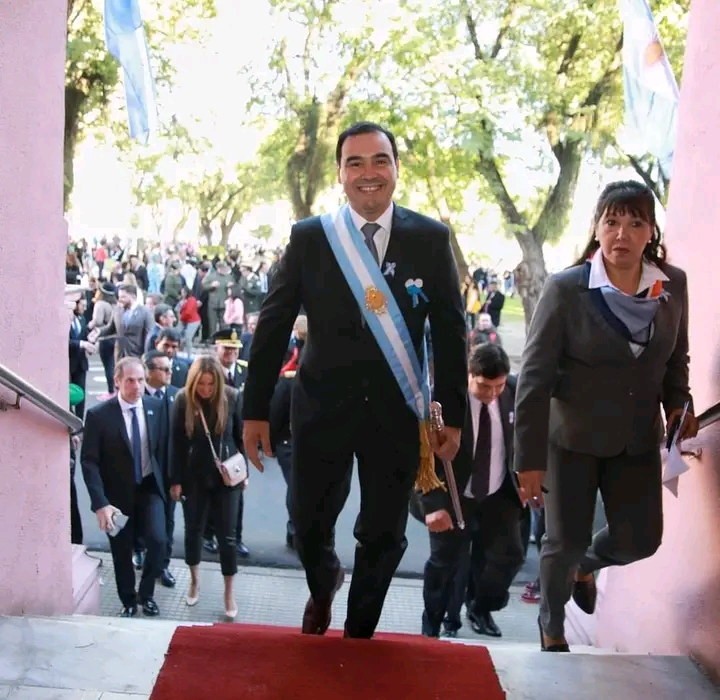 Gustavo Valdes se encuentra entre los 10 gobernadores con mejor imagen del pa&iacute;s 