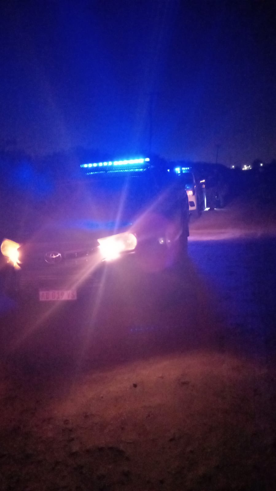 Ruta14 : Ambulancia choc&oacute; contra un cami&oacute;n estacionado al costado de la ruta 