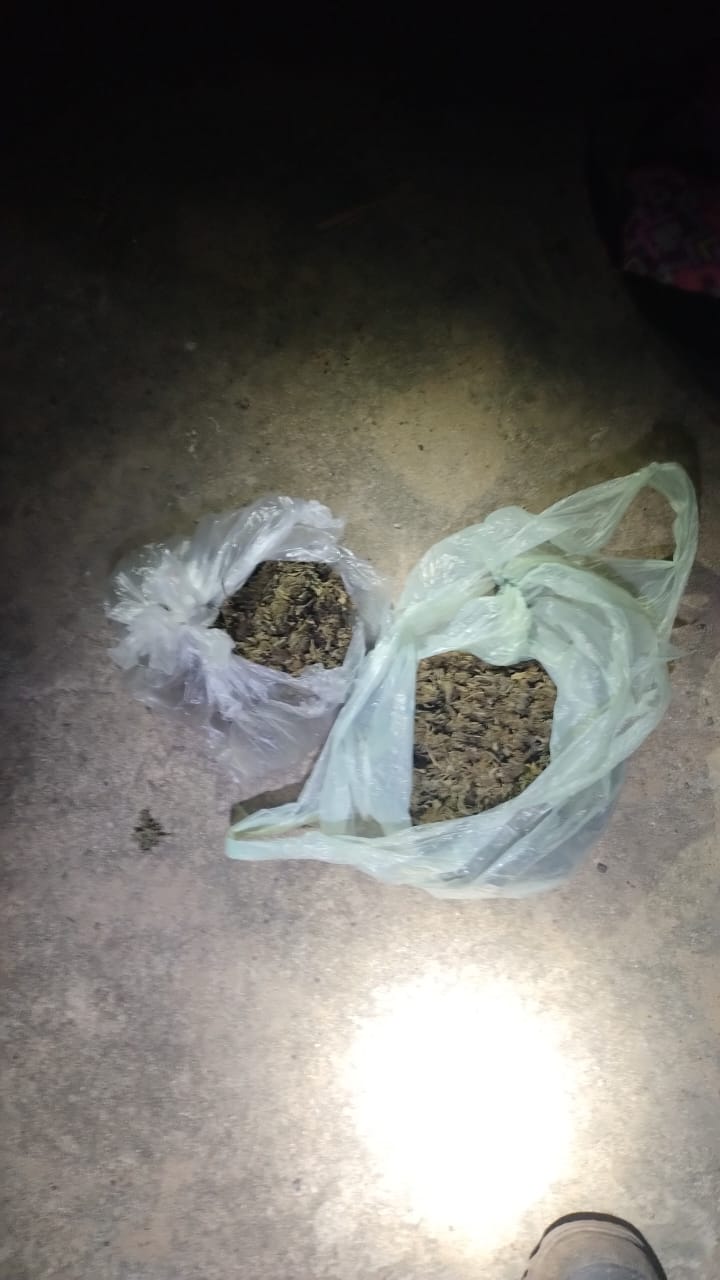 Dos hombres y una mujer fueron detenidos por transportar droga 