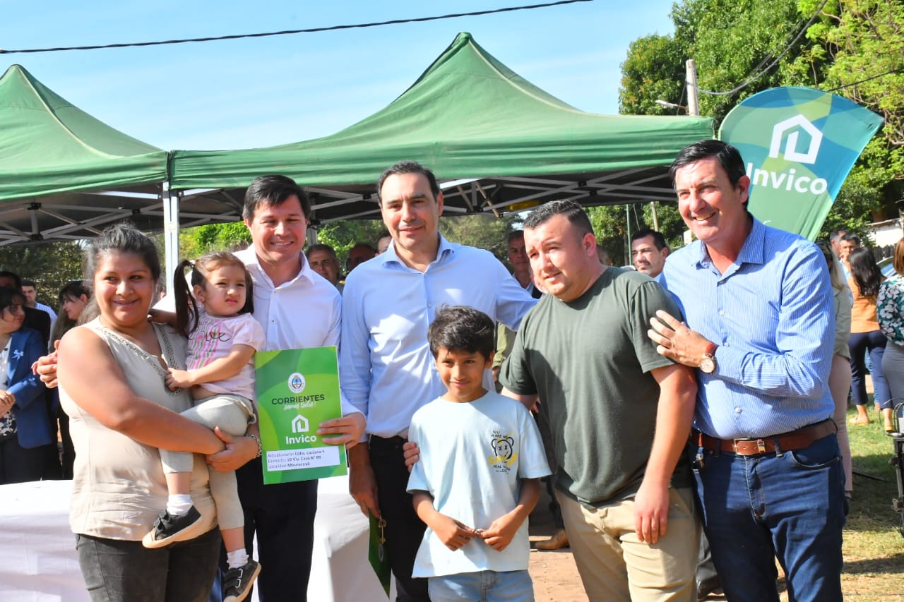 Vald&eacute;s entreg&oacute; 22 viviendas en Mburucuy&aacute;, que ser&aacute;n amobladas, y anunci&oacute; la construcci&oacute;n de 50 m&aacute;s
