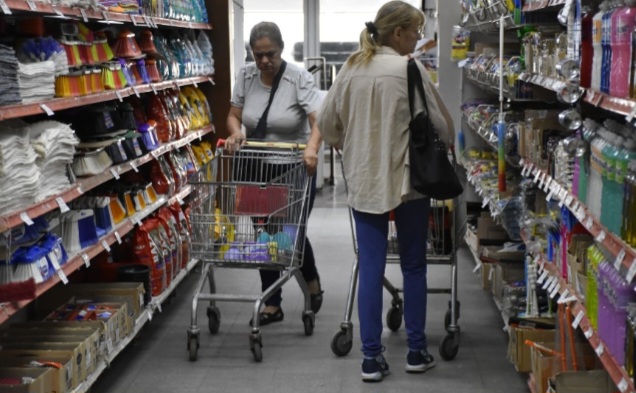Inflaci&oacute;n en Argentina: $850.000 necesita una familia para no ser pobre 