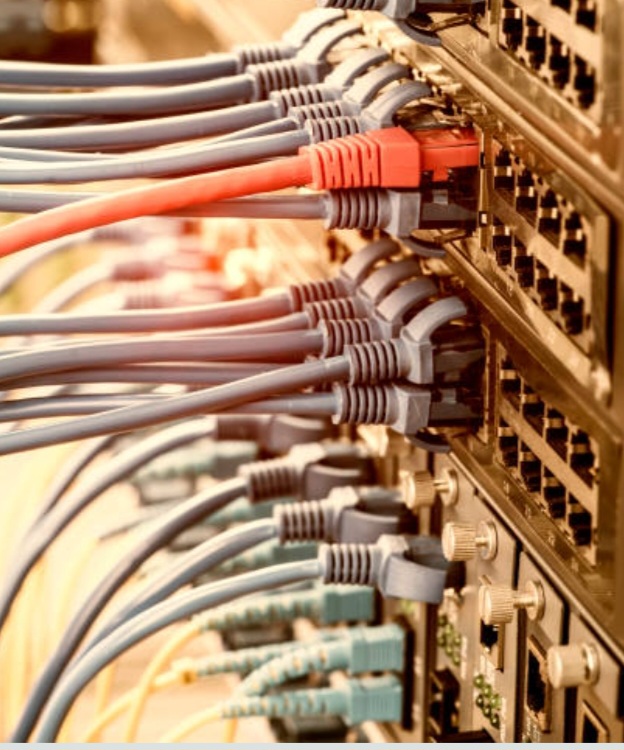 Quitaron los controles que regulaban los precios a internet y telecomunicaciones 