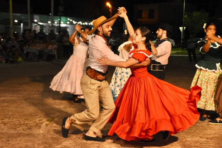 Fin de semana largo con peña chamamecera, deportes, freestyle y recorridos guiados
