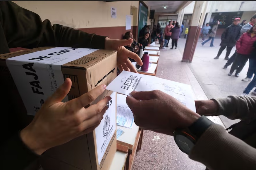 Vignolo: &ldquo;El decreto no elimina las colectoras, pone claridad para el ciudadano en el cuarto oscuro&rdquo;