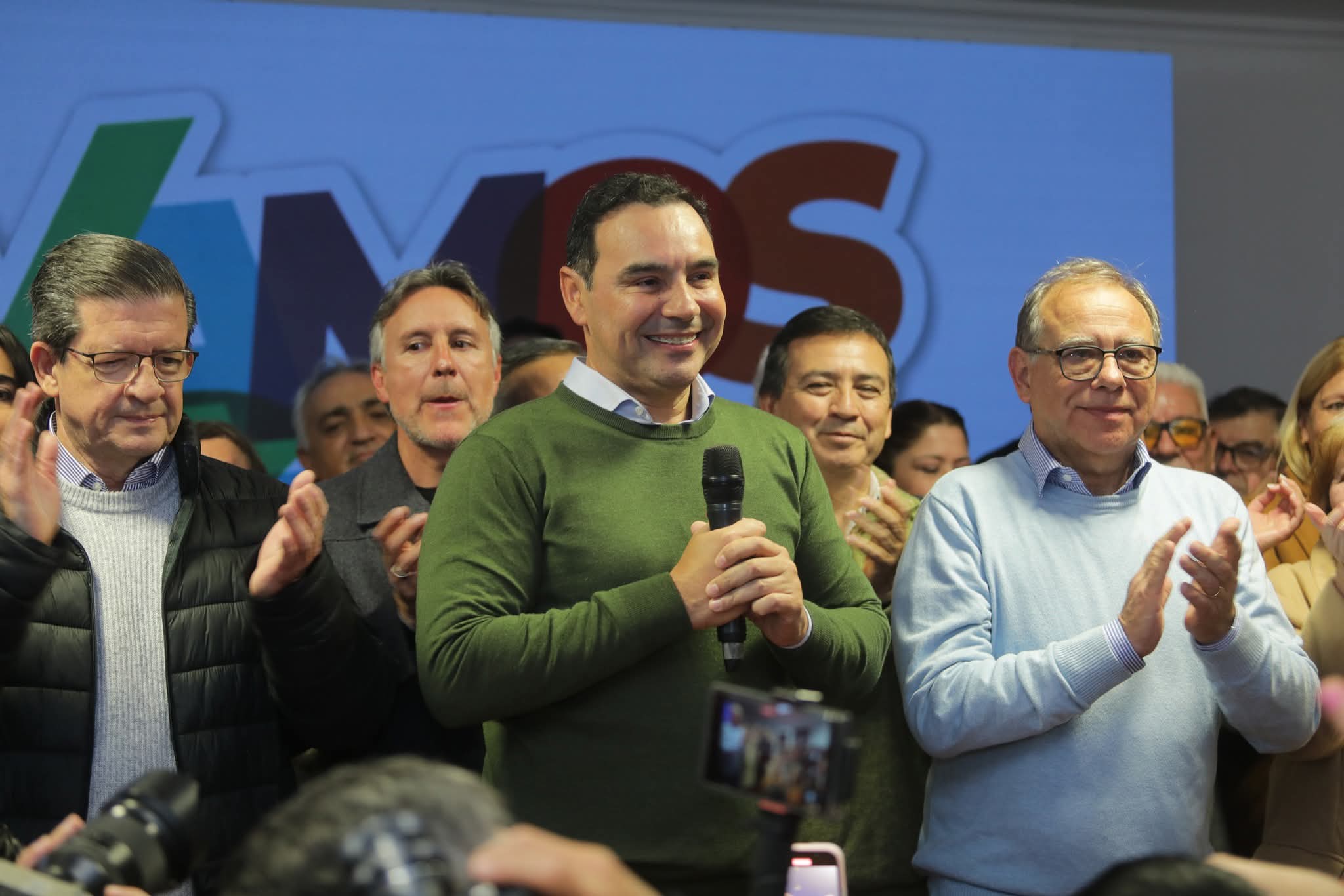 Vamos Corrientes: el oficialismo provincial mostr&oacute; su fuerza aliancista con 33 partidos y 64 intendentes