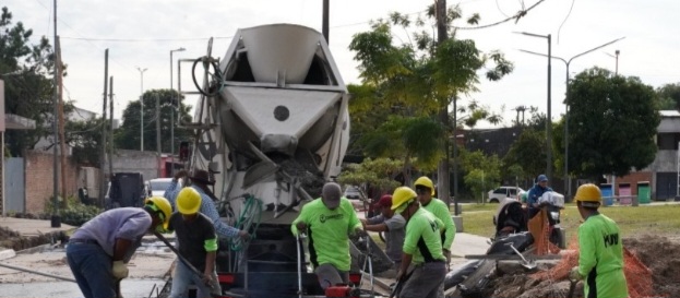 La Municipalidad recupera la transitada calle El&iacute;as Abad con m&aacute;s de 700 metros de bacheo integral
