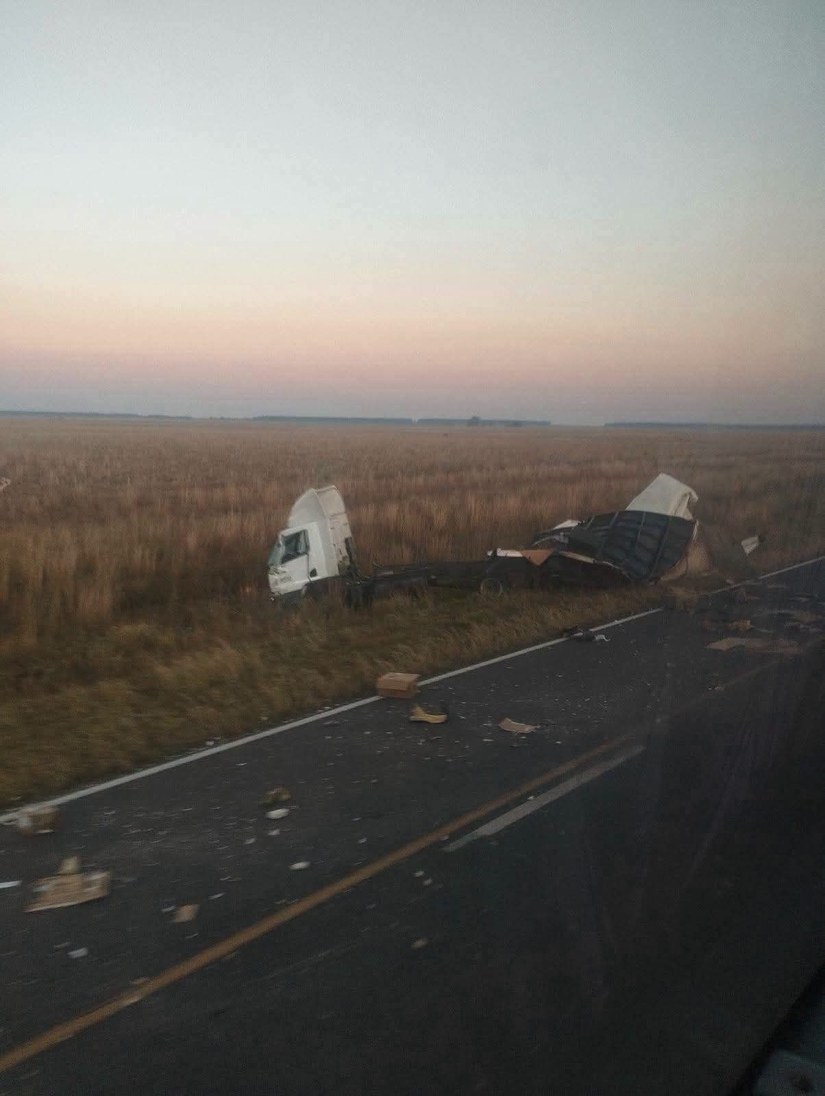 Un muerto por choque entre colectivo y cami&oacute;n en Corrientes 
