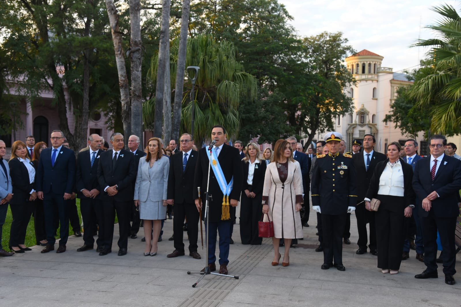 En el D&iacute;a de la Independencia, Vald&eacute;s iz&oacute; el Pabell&oacute;n Nacional y particip&oacute; del Tedeum