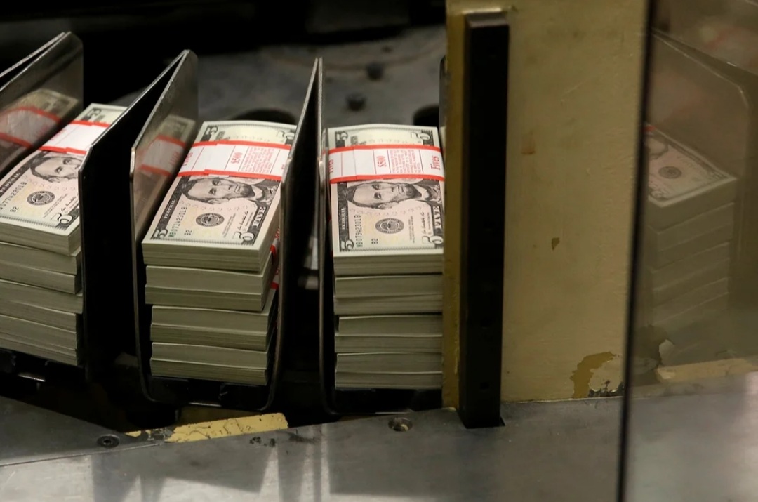 El d&oacute;lar blue pas&oacute; la barrera de los $500 y alcanz&oacute; un r&eacute;cord hist&oacute;rico