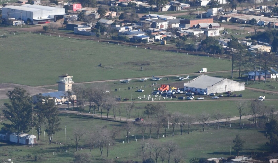 Gestiones del Gobernador Gustavo Vald&eacute;s: Monte Caseros reinaugur&oacute; su aer&oacute;dromo