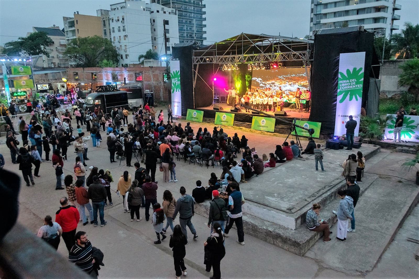 M&aacute;s de 130 mil personas pasaron por la XIII Feria provincial del Libro de Corrientes