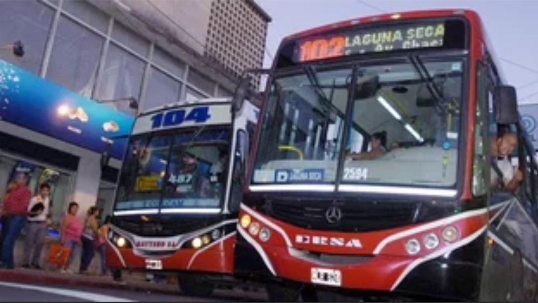 Las empresas de colectivos piden un nuevo aumento del precio del boleto 