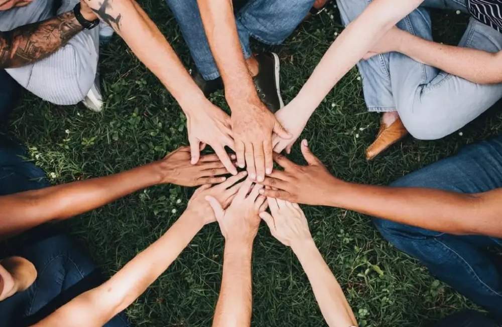 &iquest;por qu&eacute; se celebra este 20 de julio el d&iacute;a del amigo?