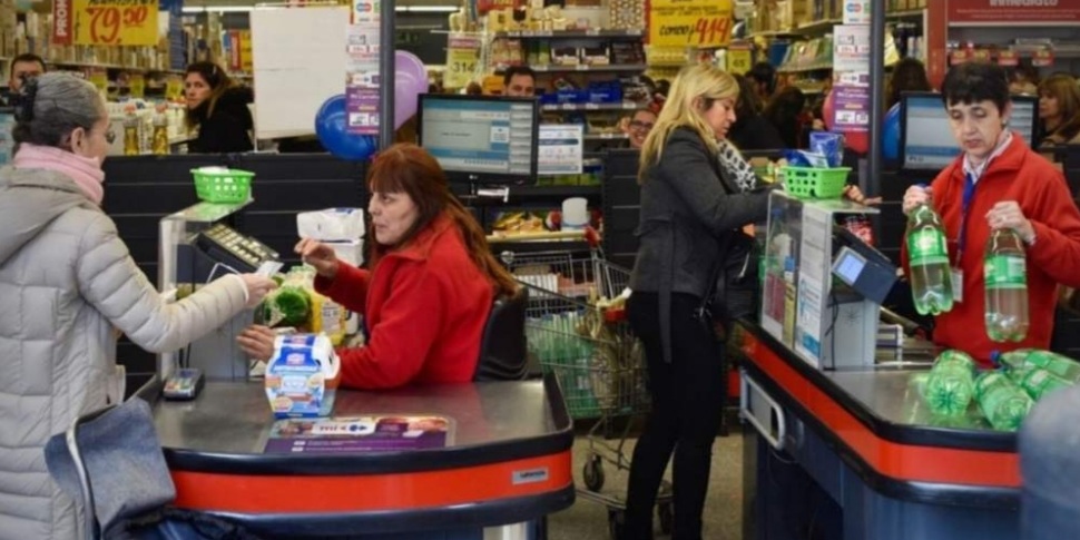 Trabajadores de comercio acordaron un incremento del 27%