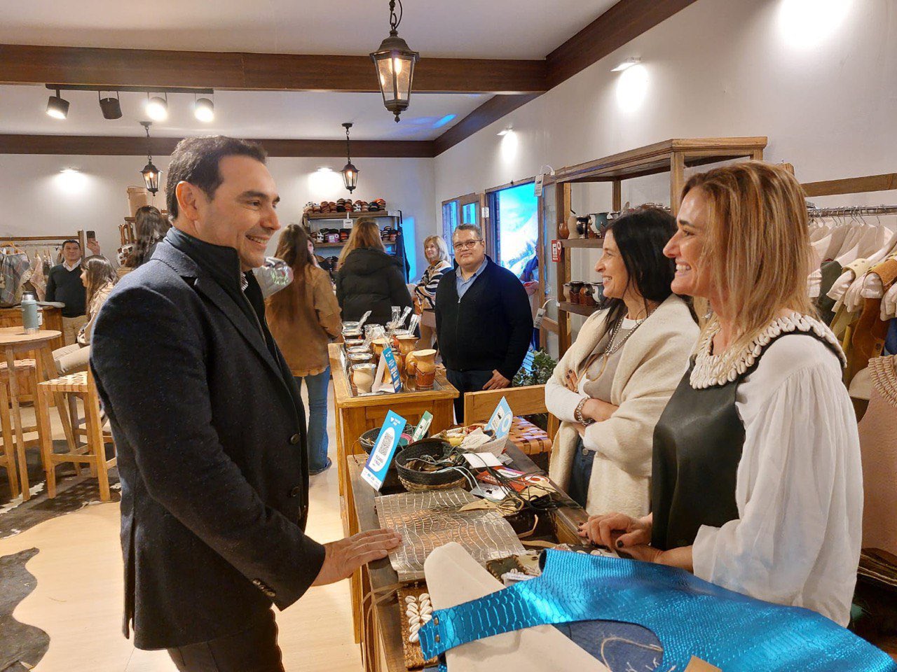 Vald&eacute;s visit&oacute; el stand de Corrientes en la Expo Rural de Buenos Aires