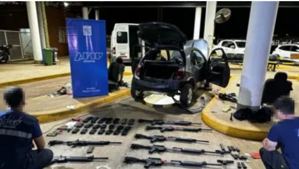 Triple frontera: Desbaratan un cargamento de armas de contrabando 