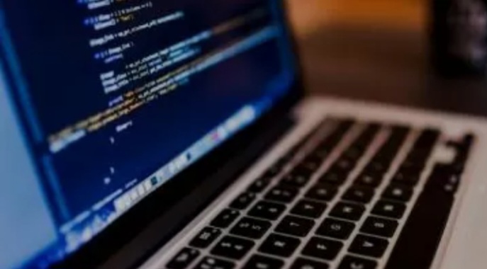 Una falla informática a nivel mundial afectó empresas, bancos y aerolíneas 