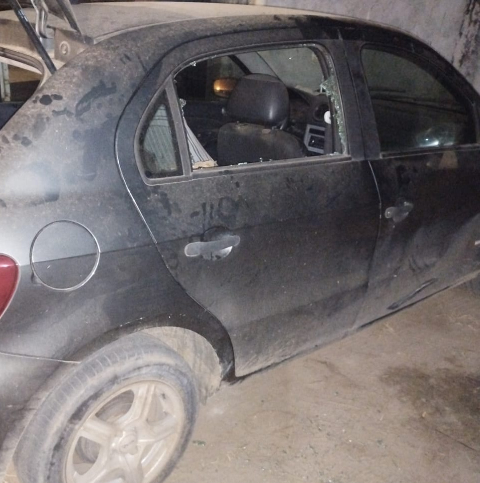 La Polic&iacute;a, con la colaboraci&oacute;n de vecinos, aprehendido a un hombre que  violento un autom&oacute;vil estacionado