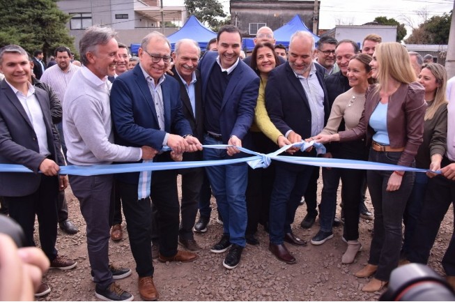 Más transformación de la ciudad: Tassano y Valdés inauguraron obras en populosos barrios