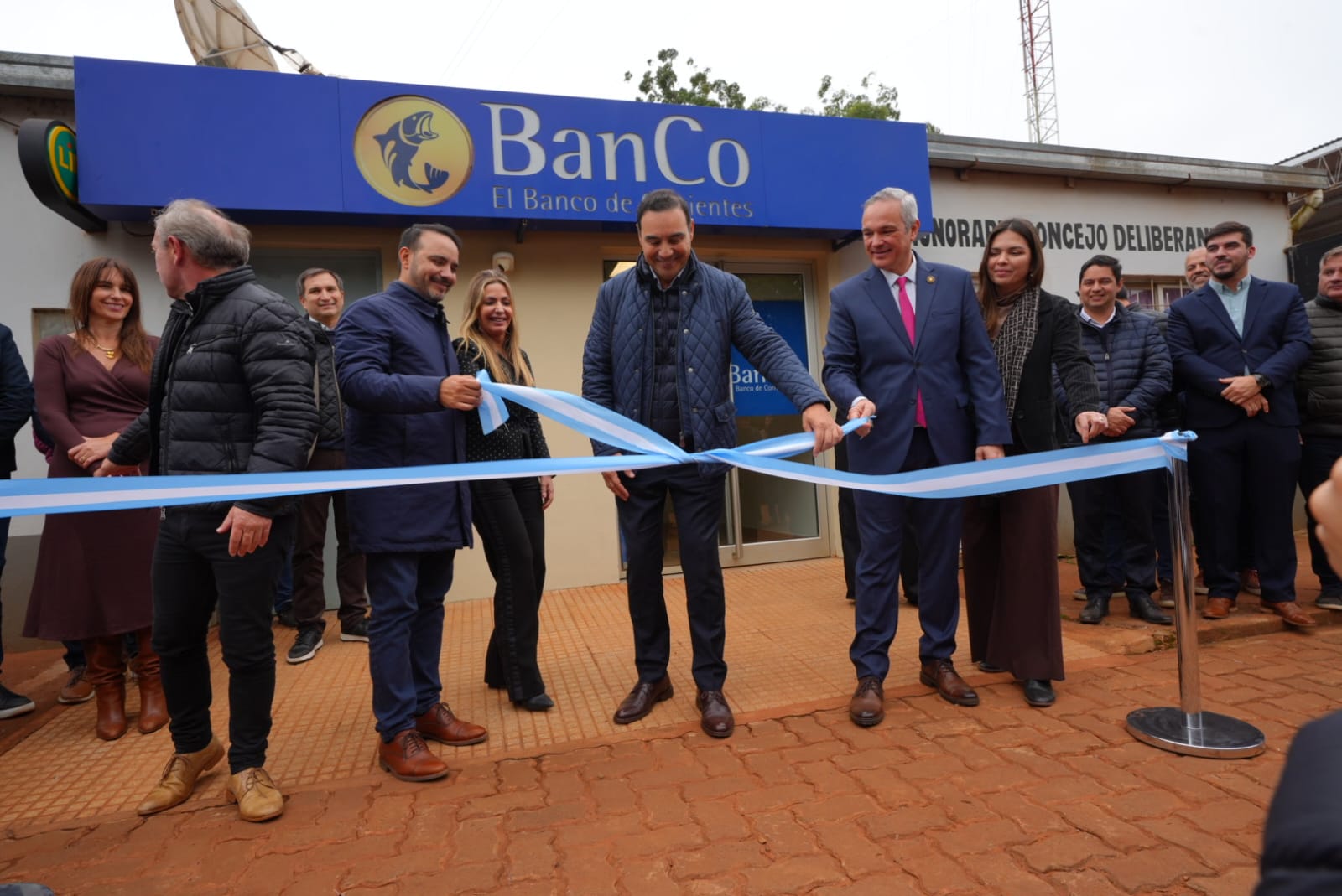 El gobernador Valdés inauguró diversas obras en Garruchos con el compromiso de avanzar en el desarrollo de la localidad