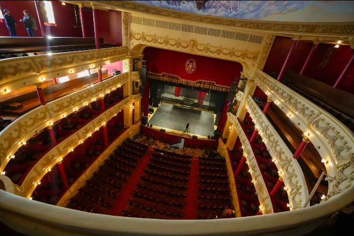 La renovaci&oacute;n arquitect&oacute;nica del Teatro Vera lo posiciona a la vanguardia en el pa&iacute;s y en el mundo