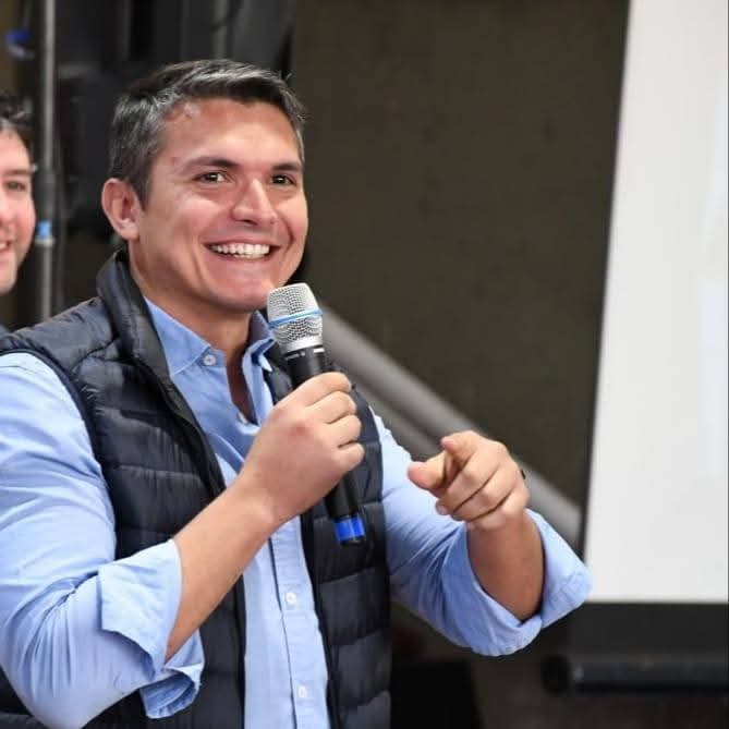 Hugo Calvano : " Estamos transitando la campa&ntilde;a tranquilos porque tenemos propuestas s&oacute;lidas para el correntino"