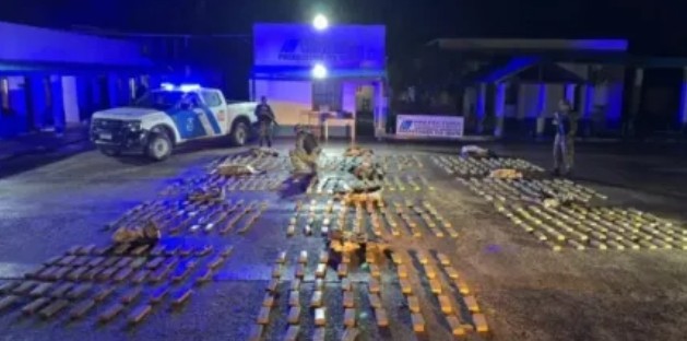 Prefectura secuestr&oacute; m&aacute;s de 400 Kg de marihuana en It&aacute; Ibat&eacute;