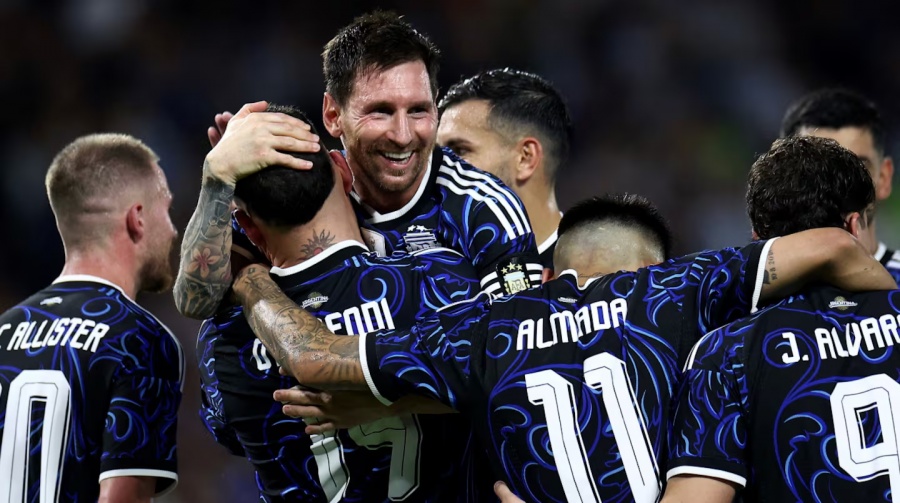 Como en el 86 : Argentina jugar&aacute; de azul ante Inglaterra 