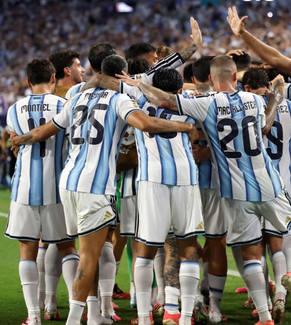 Argentina en octavos despu&eacute;s de un infartante partido contra Cabo Verde 