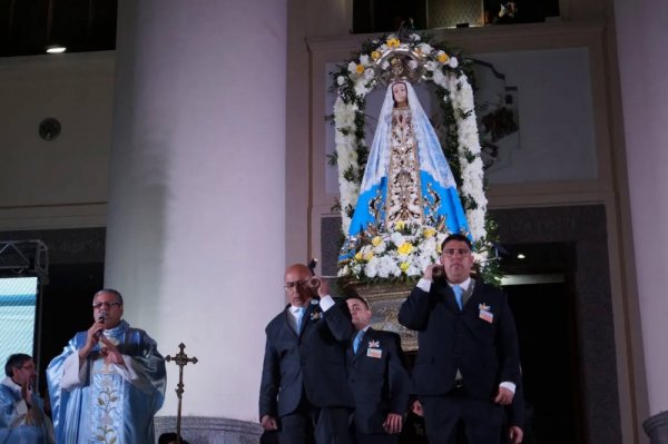 Festejos por el D&iacute;a de la Virgen de Itat&iacute; en la Bas&iacute;lica