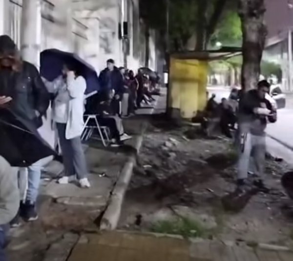 SALUD EN CORRIENTES: Pacientes esperan hasta 12 horas para obtener turnos en hospitales de la capital 