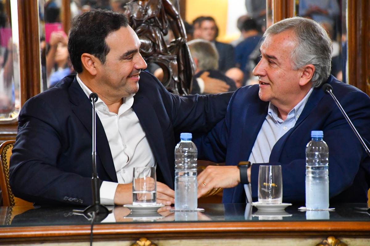 Vald&eacute;s recibi&oacute; a Morales, quien plante&oacute; una "perspectiva de desarrollo con sentido federal"