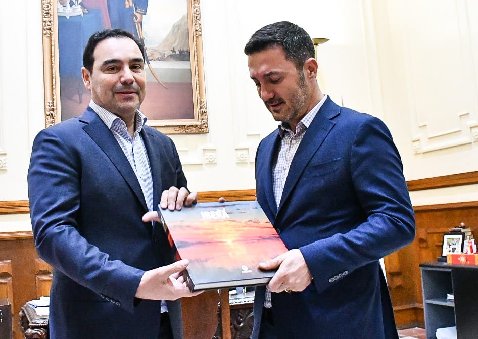 El gobernador Vald&eacute;s recibi&oacute; al precandidato a vicepresidente Luis Petri 