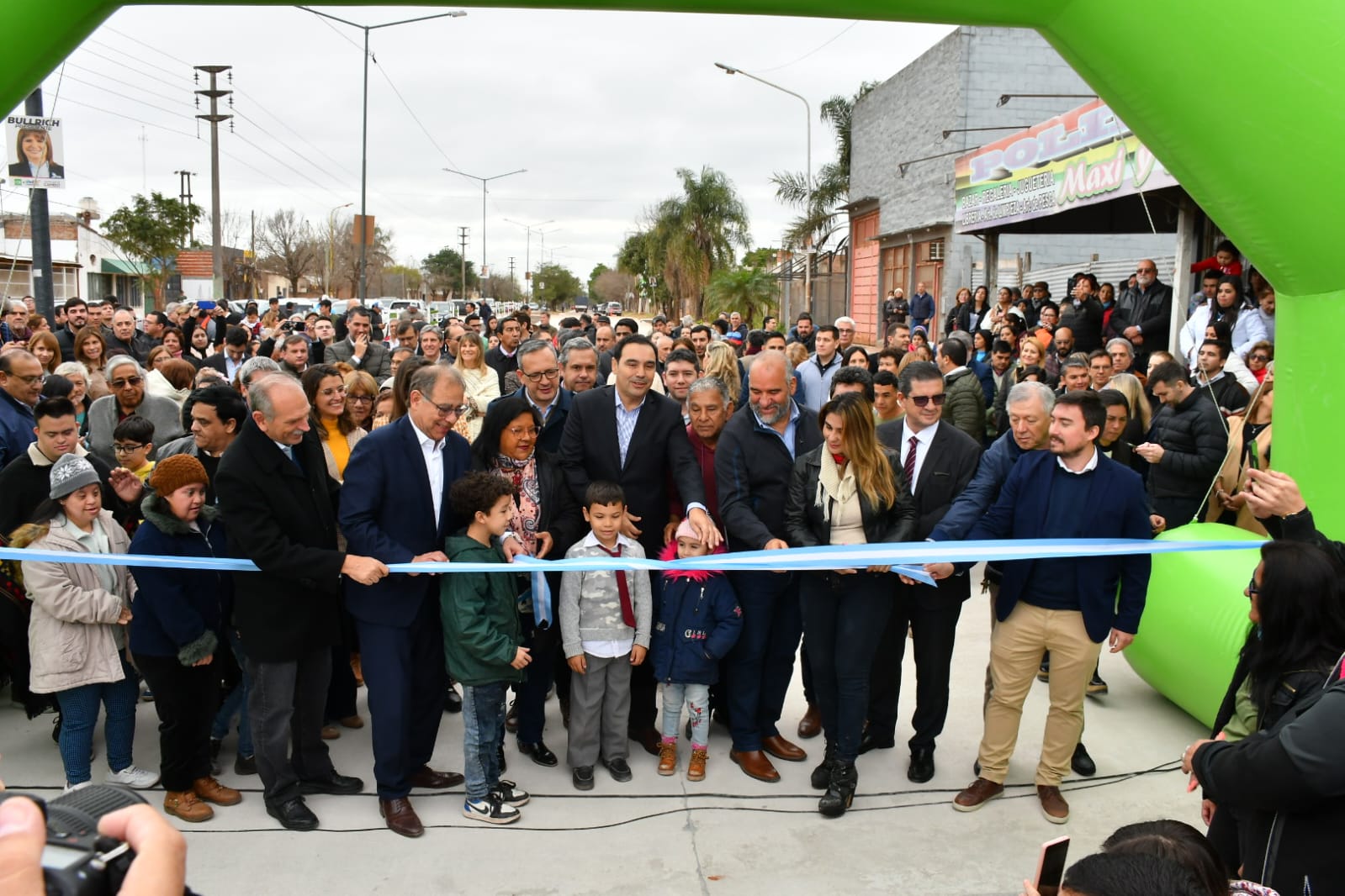 El Gobernador inaugur&oacute; la reconstrucci&oacute;n de conducto pluvial y rehabilitaci&oacute;n de la Avenida Frondizi 