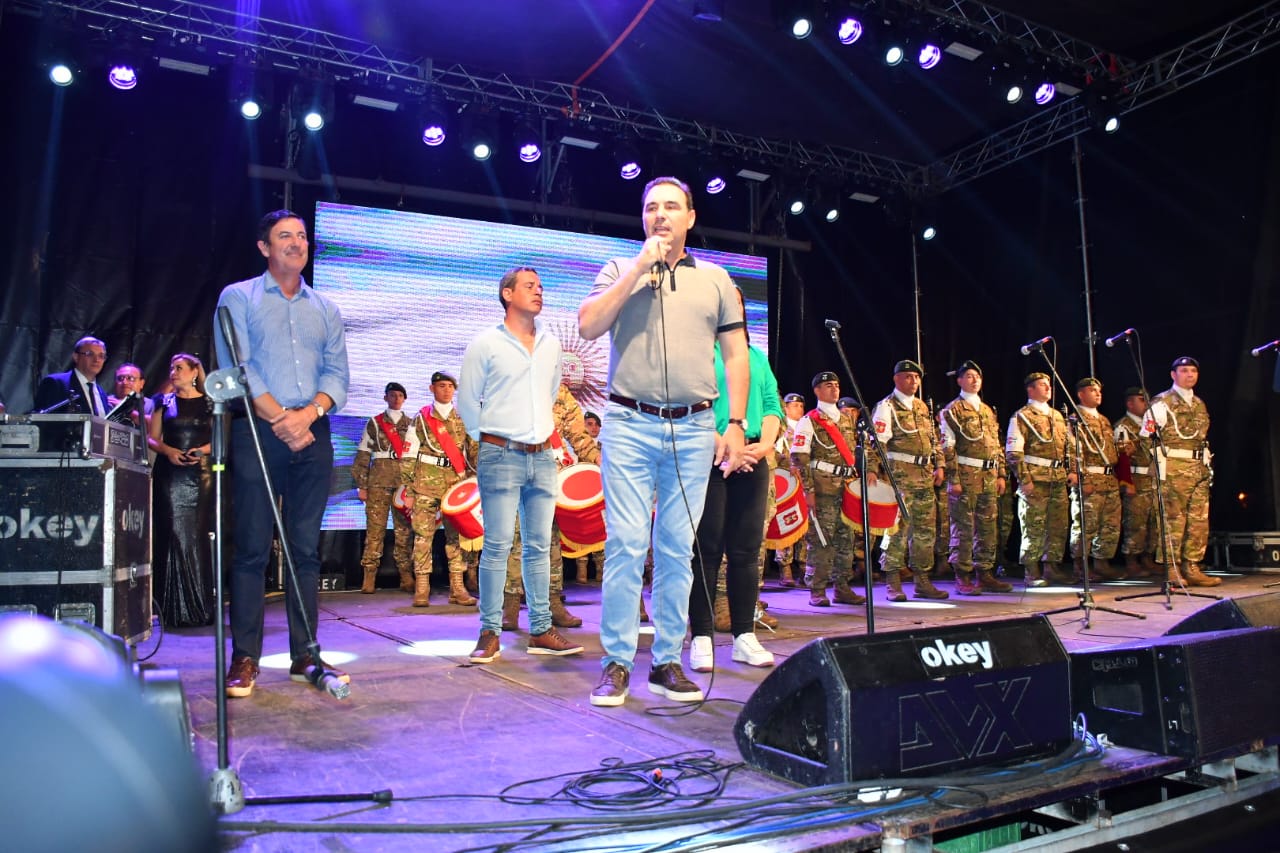 Vald&eacute;s particip&oacute; del Festival del Libertador en Yapey&uacute;