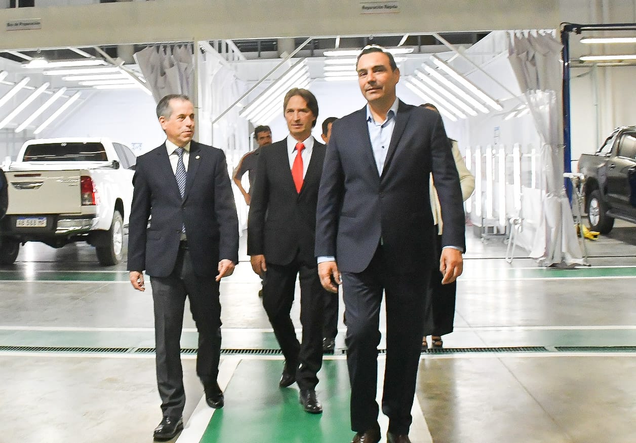 Vald&eacute;s acompa&ntilde;&oacute; la inauguraci&oacute;n del sal&oacute;n de la Concesionaria AUDEC 2.0 de la empresa Toyota de Corrientes