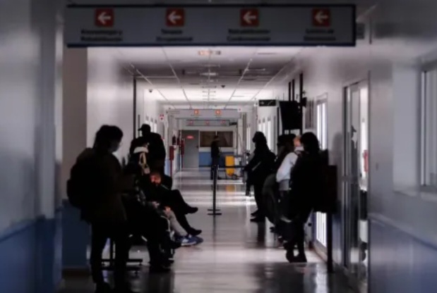 Desde el ministerio de salud nacional analizan el cobro a extranjeros 