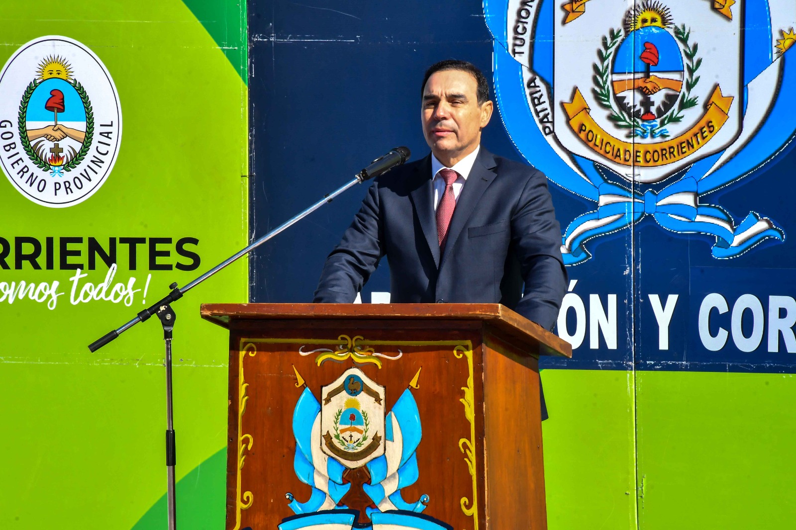 Vald&eacute;s destac&oacute; la profesionalizaci&oacute;n de la Polic&iacute;a de Corrientes y le encomend&oacute; reforzar la prevenci&oacute;n del delito