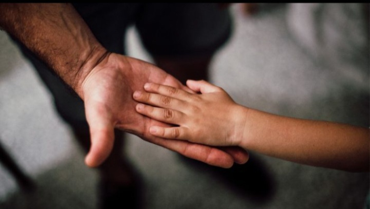 El Estado deber&aacute; pagar la cuota alimentaria de un ni&ntilde;o porque su pap&aacute; y abuelos no pueden hacerlo