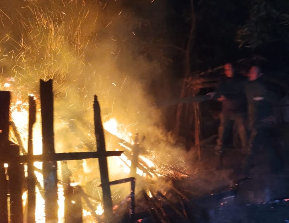 La Polic&iacute;a evit&oacute; que un  incendio pasara a mayores consecuencias