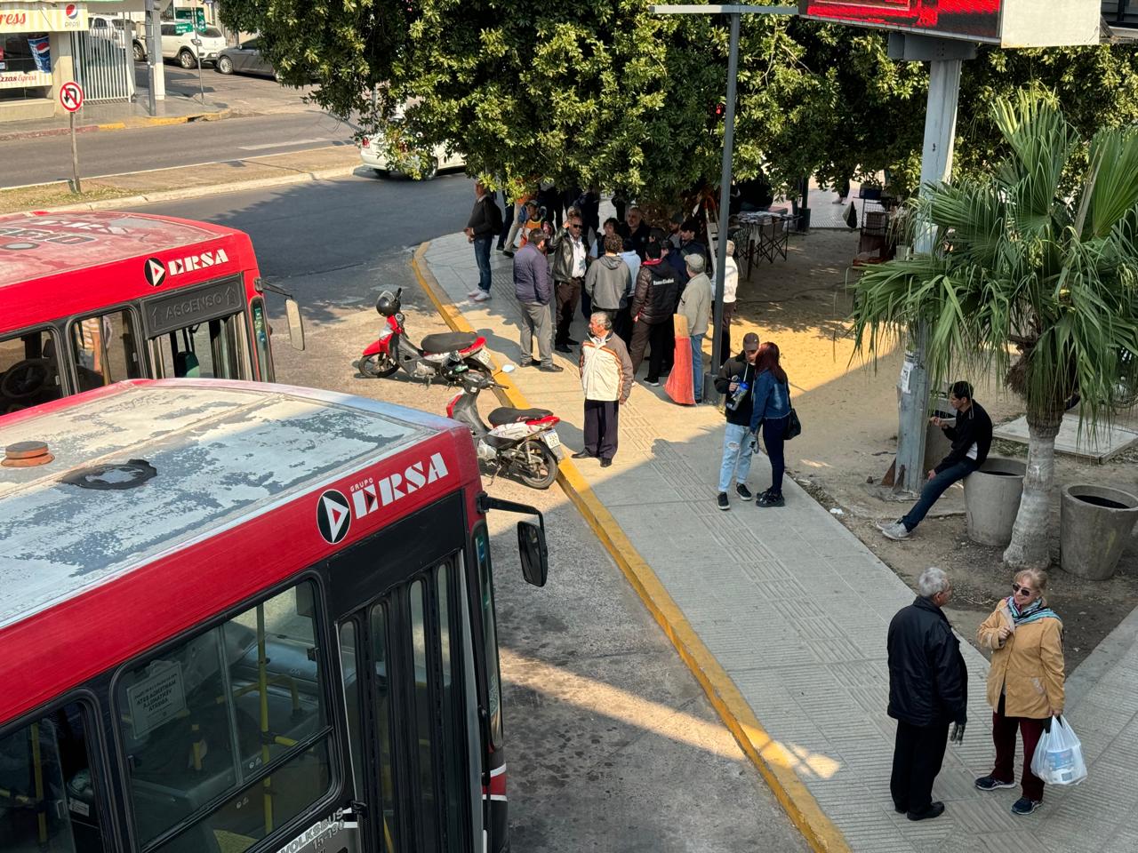 Corrientes: Asamblea de trabajadores de la UTA paraliz&oacute; totalmente el transporte p&uacute;blico por tres horas