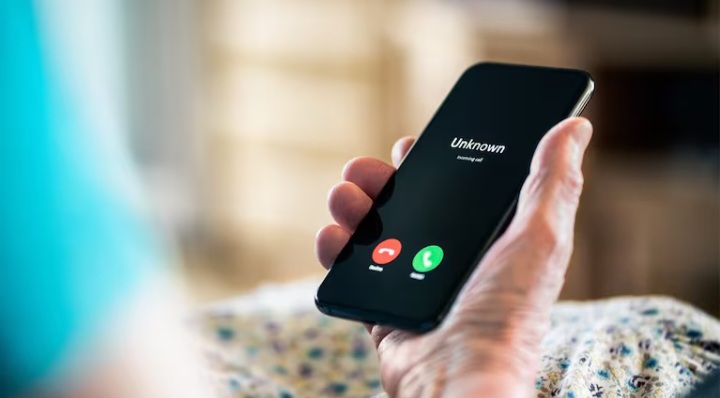 &iquest;Te llaman, no responden y cuelgan? As&iacute; funciona robocalling, la nueva estafa para vaciar tu cuenta bancaria