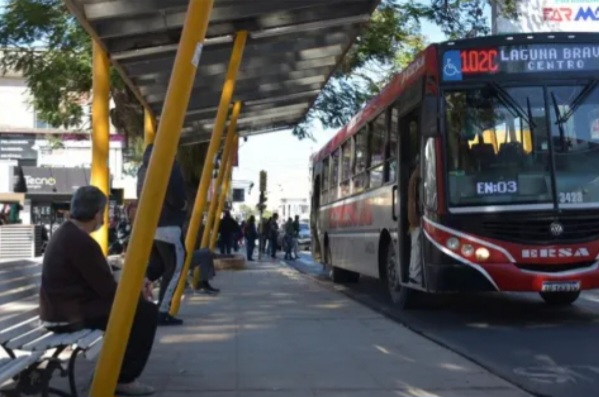 La uta Corrientes levanto el paro de colectivos para ma&ntilde;ana jueves 